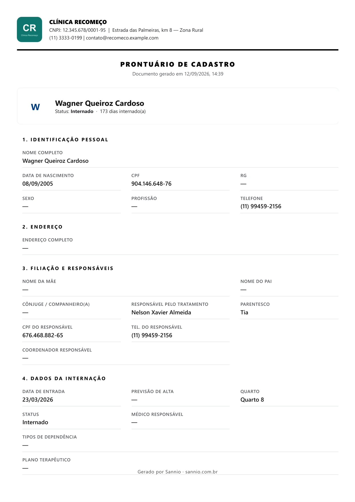 Página 1 do prontuário de cadastro impresso pelo Sannio: cabeçalho da Clínica Recomeço, identificação pessoal do paciente, endereço, filiação e responsáveis e dados da internação com quarto e data de entrada